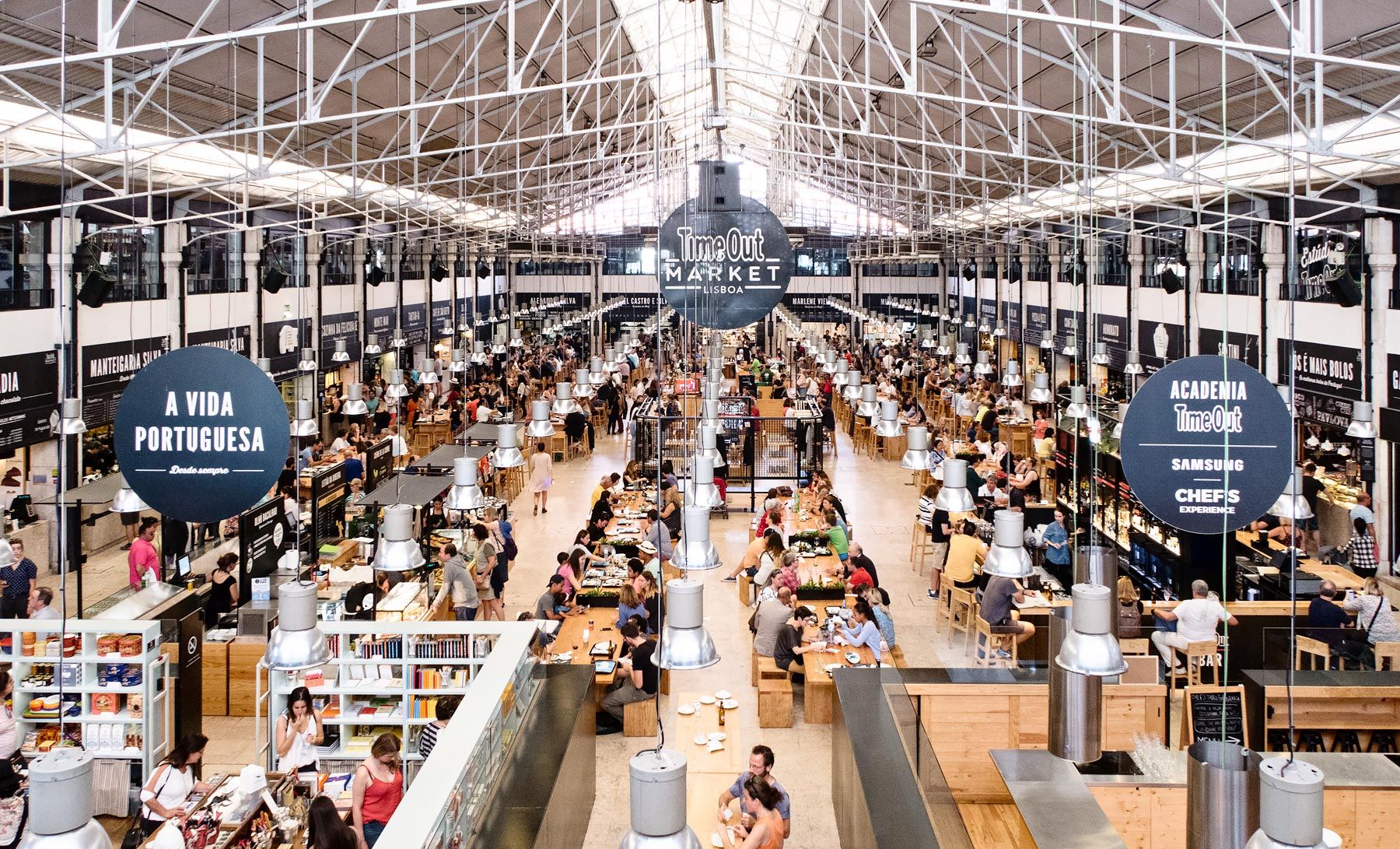 Рынки время. Тайм аут Маркет Лиссабон. Тайм аут рынок Лиссабон. Рынок «time out Market Lisboa» в Лиссабоне. Time out Market Lisbon источник.